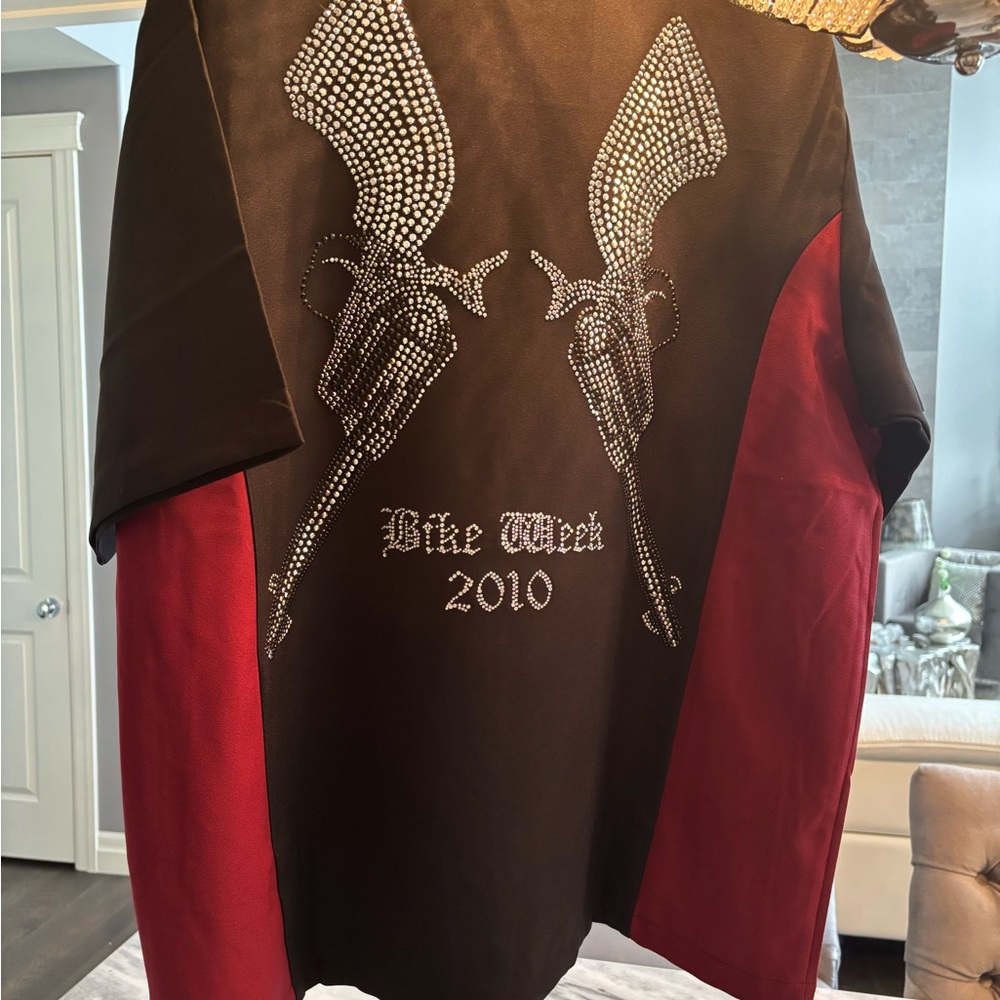 USA, biker designs men’s size, large burgundy, black biker shirt bling on  back